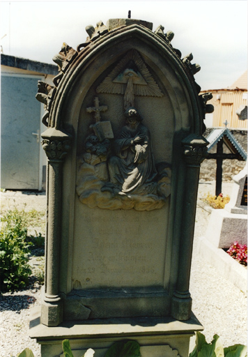 Cimetière ; monument sépulcral
