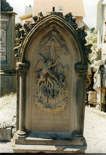 Cimetière ; monument sépulcral