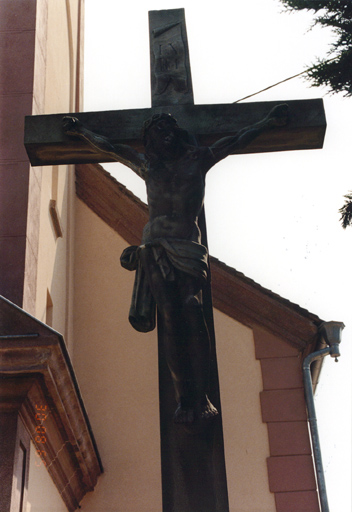 Croix de cimetière : corpus, 1855. Vue de détail.