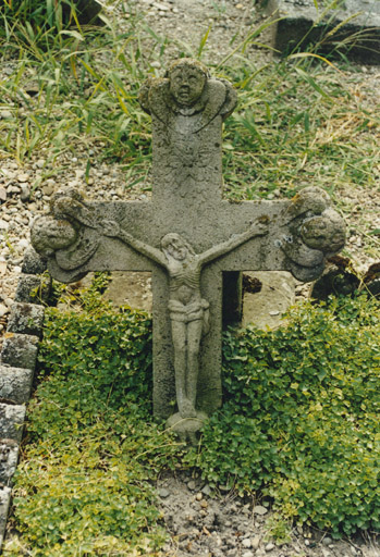 Croix funéraire
