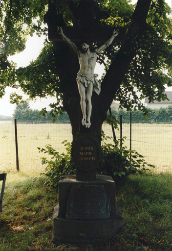 Croix de chemin A, par X. Friderich, avec parties anciennes rapportées.