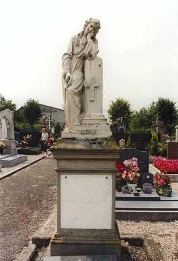 Monument sépulcral de la famille Herscher-Stauber, par Xavier Hatz fils.