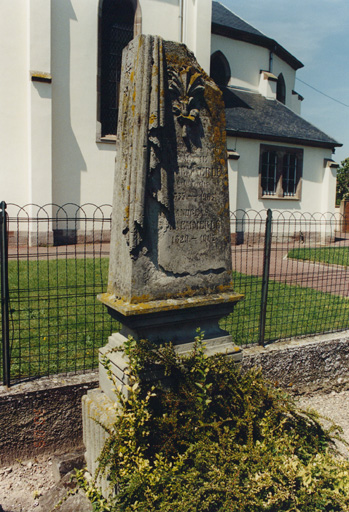 Monument sépulcral des époux Haemmerlé, par Schuller, de Colmar, vers 1903.