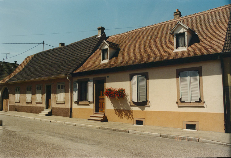 Alignement de maisons.