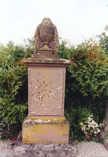 Monument sépulcral de la famille Stoffel, par Hatz, Colmar, 2e quart 19e siècle.