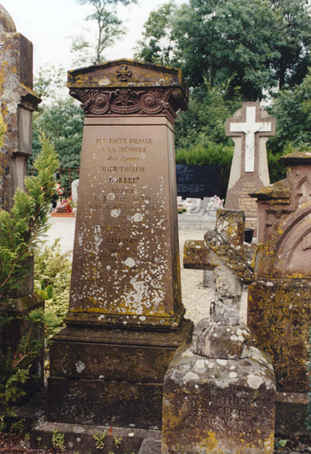 Monument sépulcral des époux Simonin-Lorber, 2e quart 19e siècle.