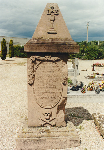 Monument funéraire du curé Labarbe