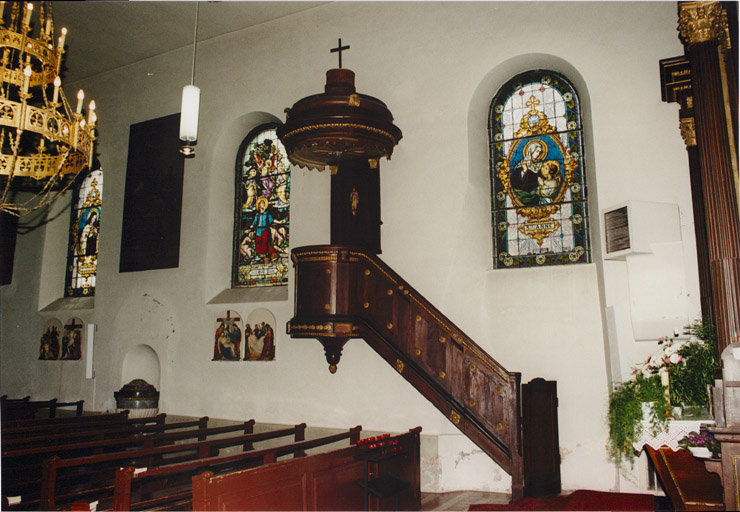 Ensemble de mobilier liturgique : autels secondaires de la Vierge et de saint Joseph, chaire à prêcher