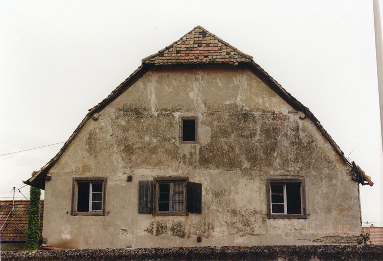 Logis : vue du pignon ouest.