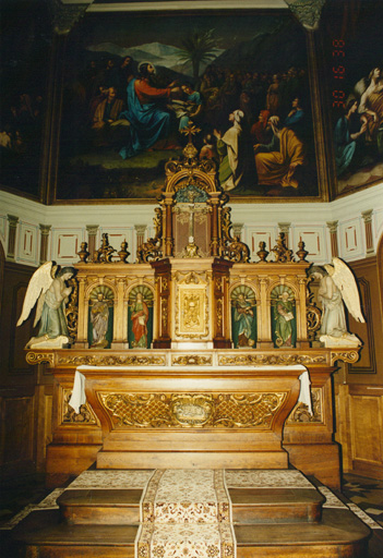 Ensemble de mobilier liturgique