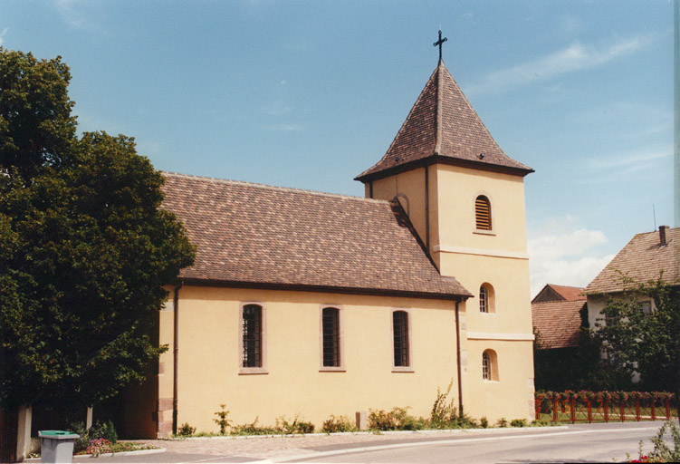 Vue d'ensemble de la nef et de la tour-choeur depuis le sud.