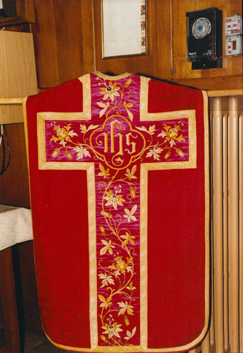 Chasuble, avec marque ' Dufrenoy, Strasbourg '. Vue de dos.