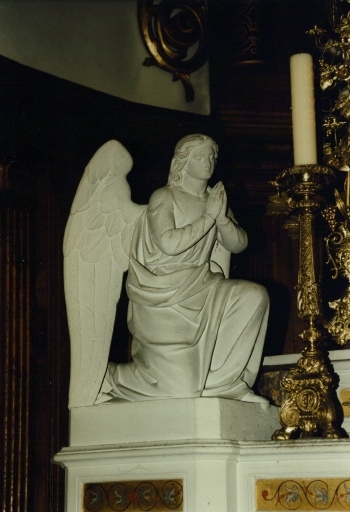 Vue de détail : ange adorateur (gauche).