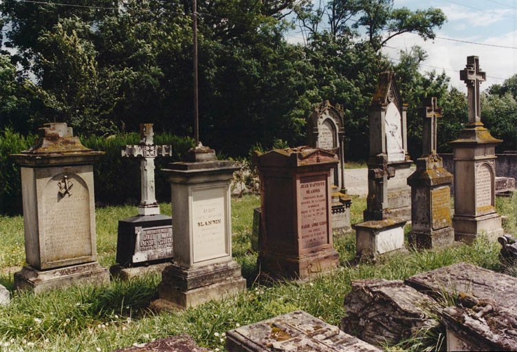 Monuments déplacés, 19e siècle. Vue d'ensemble.