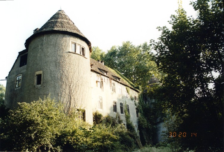 Vue d'ensemble de la façade ouest depuis le nord.