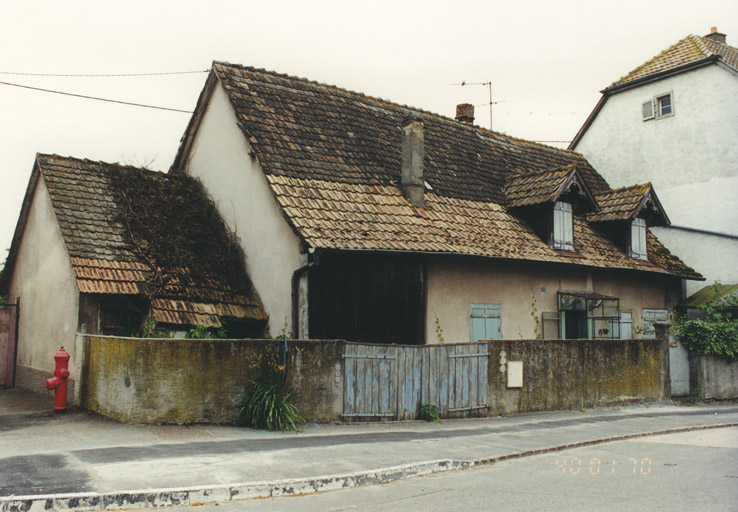 Maison. Vue d'ensemble.