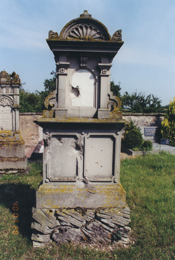 Le mobilier du cimetière