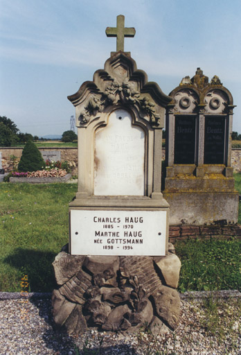 Monument sépulcral du notaire J. F. Haug. Vue d'ensemble.