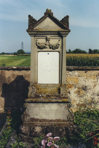 Monument sépulcral de la famille Scherer Bentz. Vue d'ensemble.