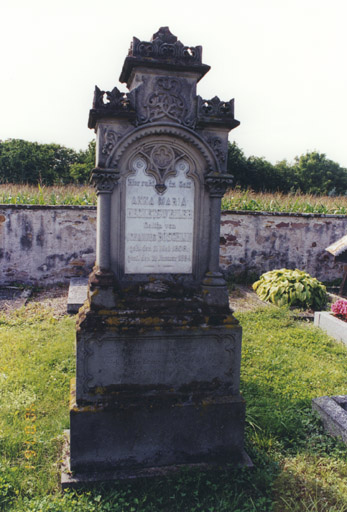 Monument sépulcral de A. M. Hecketsweiler. Vue d'ensemble.