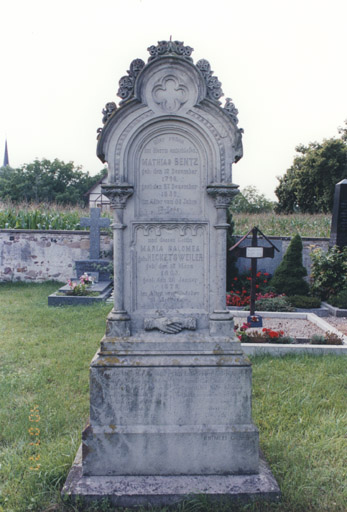 Monument sépulcral de M. Bentz et S. Hecketsweiler. Vue d'ensemble.