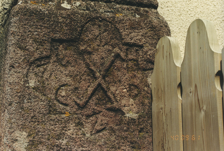 Détail du poteau de clôture.