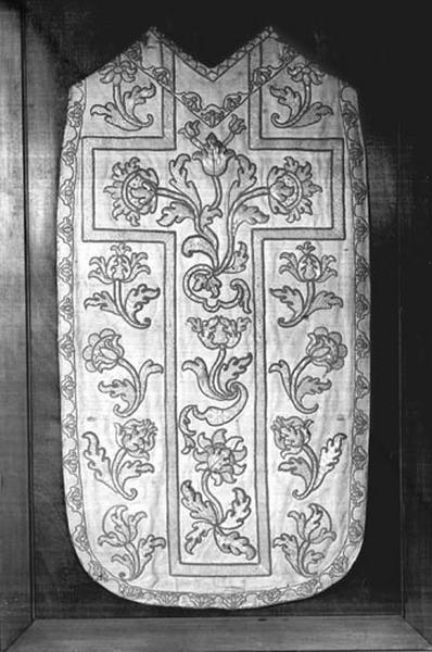 1ère chasuble (ornement blanc)