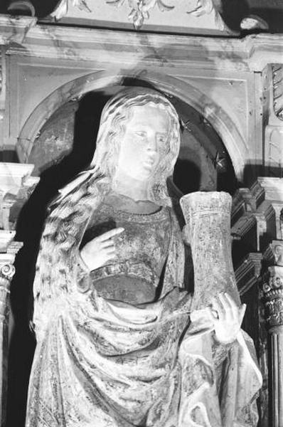 Statue : sainte Madeleine myrophore