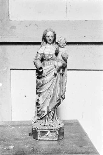 Statuette : Vierge à l'Enfant.