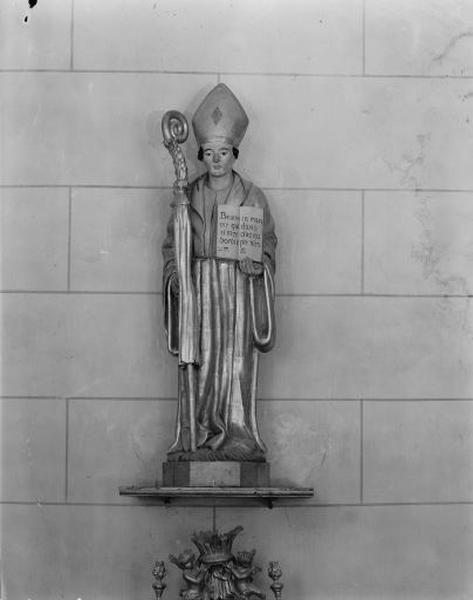 Statue : saint évêque au livre