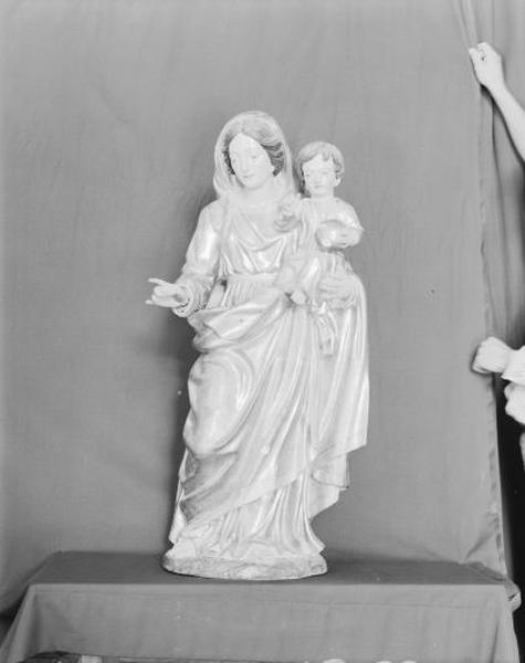 Statue : Vierge à l'Enfant