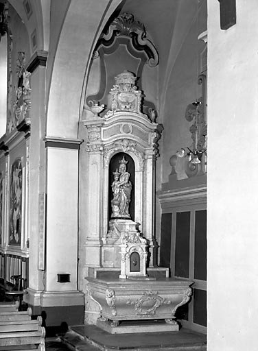 Autel, gradin d'autel, tabernacle, retable (autel secondaire droit)