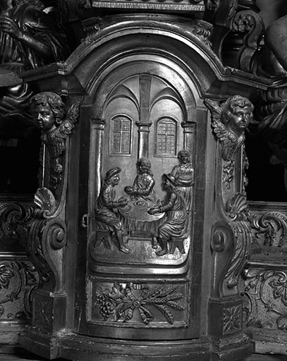 Porte du tabernacle : les Pélerins d'Emmaüs.