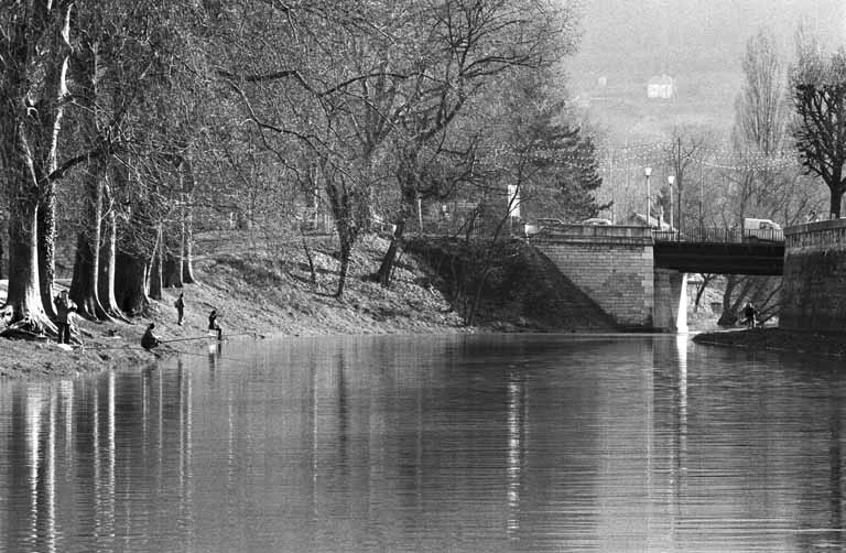 Le canal en aval du pont de la République, en 1975.