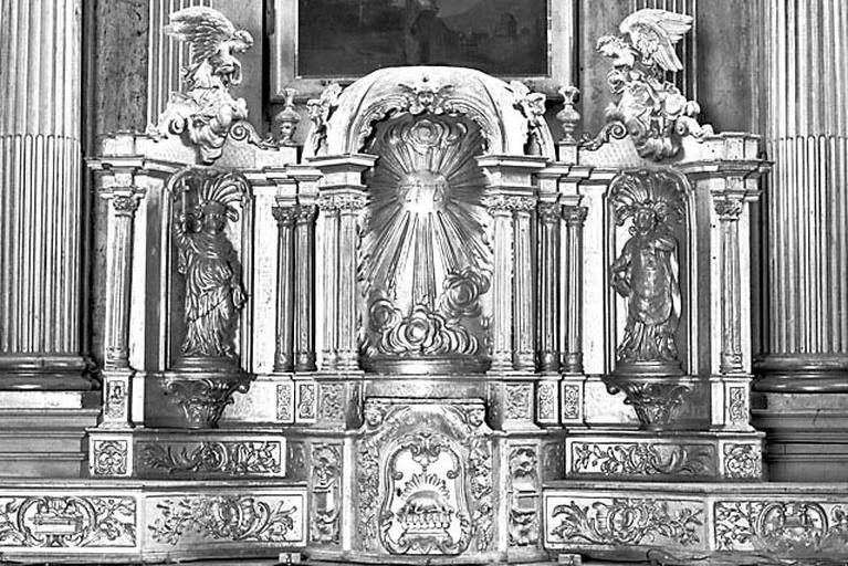 Autel, gradin d'autel, tabernacle à dais d'exposition (ensemble du maître-autel)