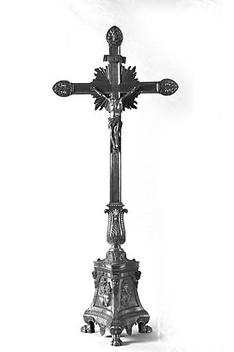 Croix d'autel