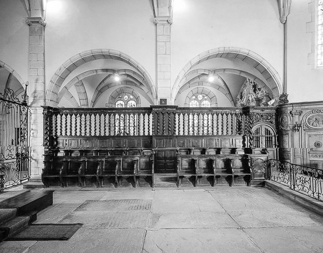 Intérieur : avant-choeur élévation gauche.