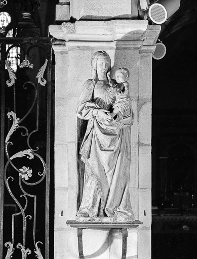 Statue : Vierge à l'Enfant (n° 1)