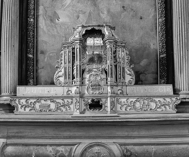 Tabernacle du maître-autel, vue de face.