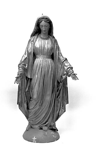 Statue de la Vierge de l'Immaculée Conception.