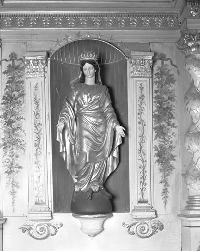 La niche du retable.