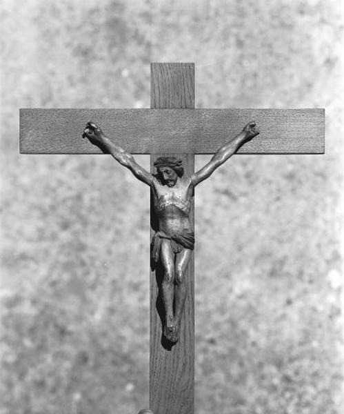 Croix : Christ en croix