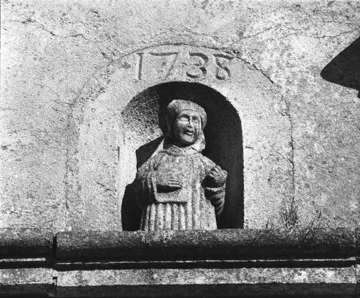 Statue : évêque