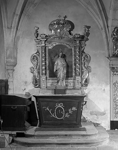 Vue d'ensemble de l'autel de saint Joseph.