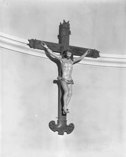 Croix : Christ en croix