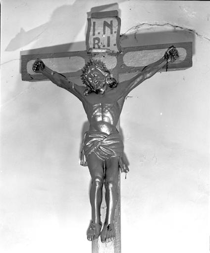 Croix : Christ en croix