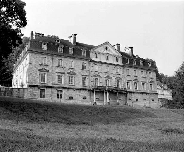 Vue de la façade principale en 1979.