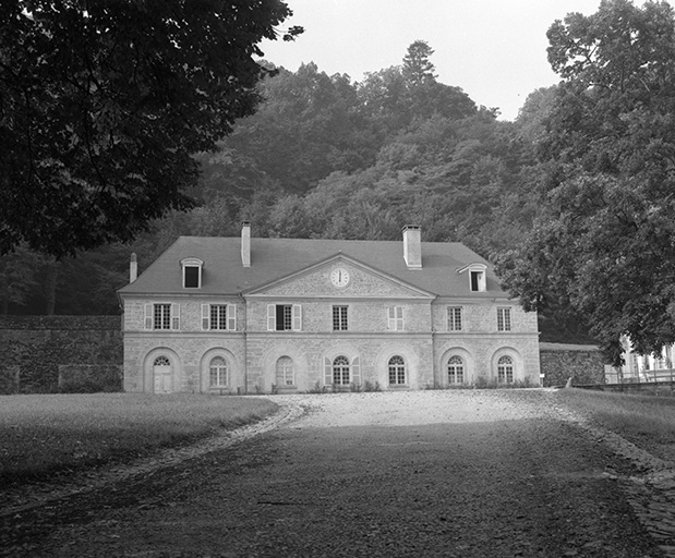 Pavillon gauche, façade antérieure en 1979.