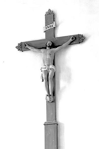 Croix : Christ en croix