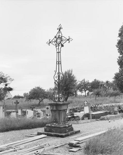 Croix de cimetière